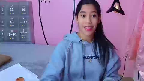 Snapshot of connie_bell chatting on 12, 9, 2025 C O N N I E online show from 12, 9, 2025