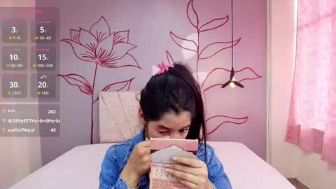 Snapshot of connie_bell chatting on 20, 9, 2025 C O N N I E online show from 20, 9, 2025