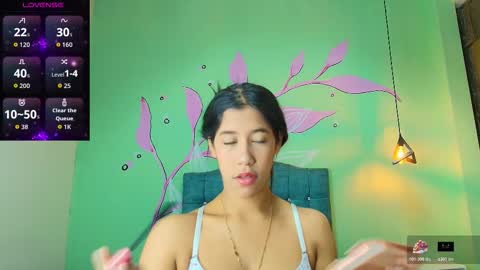 Snapshot of connie_bell chatting on 21, 11, 2025 C O N N I E online show from 21, 11, 2025