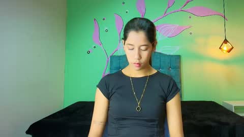 Snapshot of connie_bell chatting on 25, 11, 2025 C O N N I E online show from 25, 11, 2025