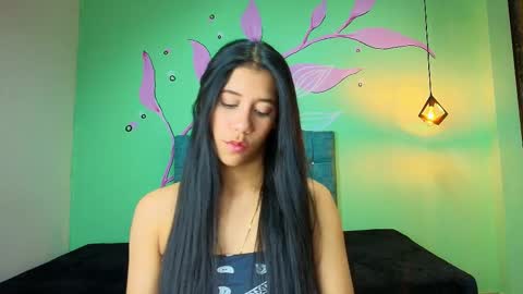 Snapshot of connie_bell chatting on 28, 11, 2025 C O N N I E online show from 28, 11, 2025