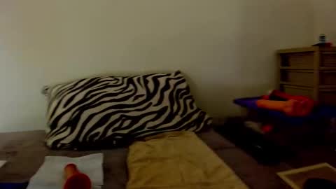 Snapshot of connyhot69 chatting on 5, 11, 2025 CONNY online show from 5, 11, 2025