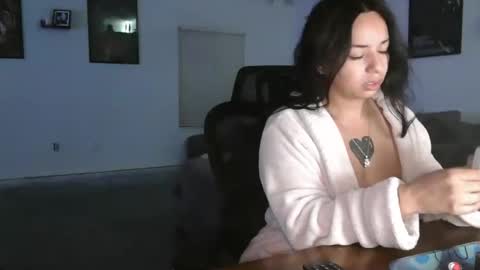 Snapshot of controllercutie chatting on 1, 11, 2025 controllercutie online show from 1, 11, 2025