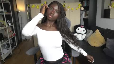 Carola  independent model online show from 12, 11, 2025