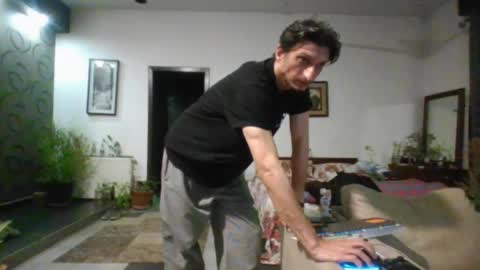 Cool2Buddies online show from 6, 4, 2026