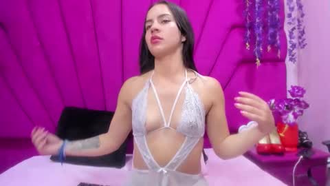 Snapshot of cooperemma_ chatting on 23, 10, 2025 CooperEmma online show from 23, 10, 2025