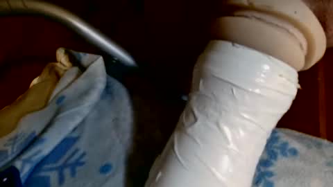 Snapshot of coozman61 chatting on 15, 12, 2025 coozman61 online show from 15, 12, 2025