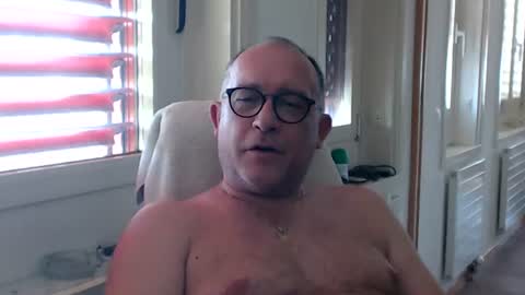 Snapshot of coquin369 chatting on 1, 8, 2026 Coquin369 online show from 1, 8, 2026