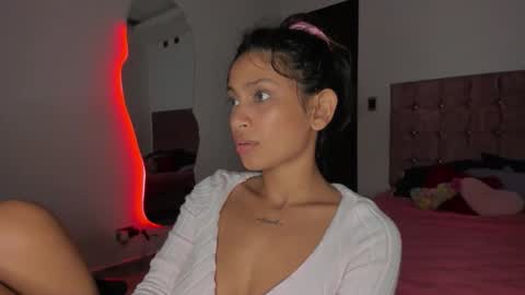 Snapshot of cora22_ chatting on 28, 5, 2026 CORA online show from 28, 5, 2026