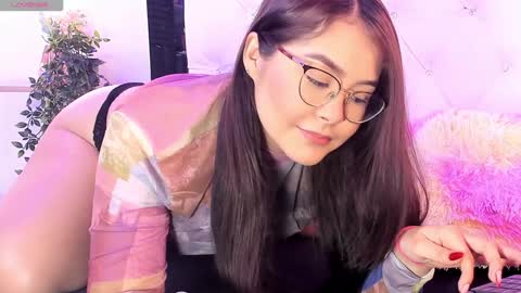 Snapshot of corachandler chatting on 8, 12, 2024 Cora online show from 8, 12, 2024