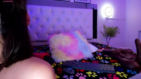 Snapshot of corachandler chatting on 14, 12, 2024 Cora online show from 14, 12, 2024