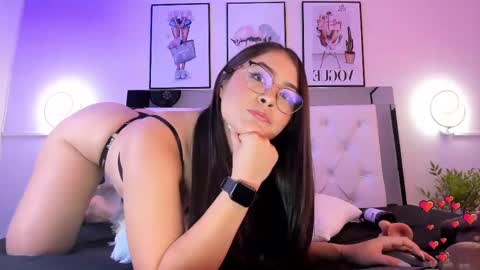 Snapshot of corachandler chatting on 11, 2, 2025 Cora online show from 11, 2, 2025