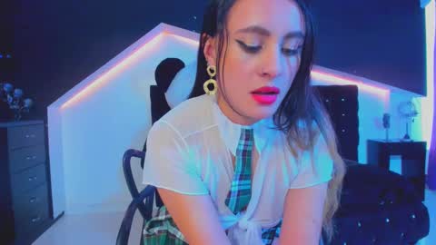 Coral  online show from 10, 3, 2025