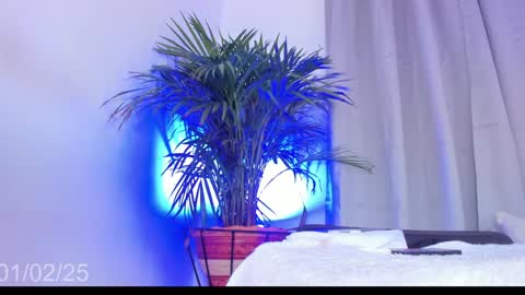 Snapshot of coral_princex chatting on 2, 2, 2025 Coral princex online show from 2, 2, 2025