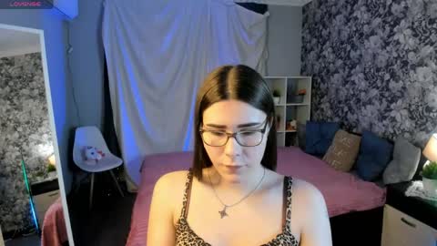 Snapshot of coraline_kitty chatting on 9, 5, 2026 Coraline online show from 9, 5, 2026