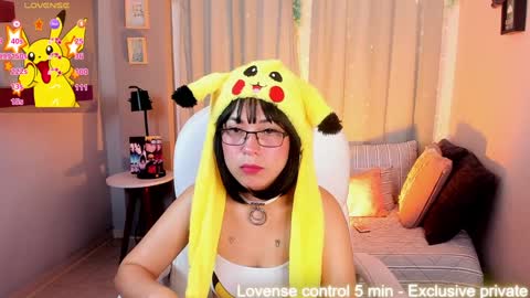 Coral Stefani online show from 6, 2, 2025