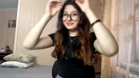 Elisheva online show from 3, 11, 2025