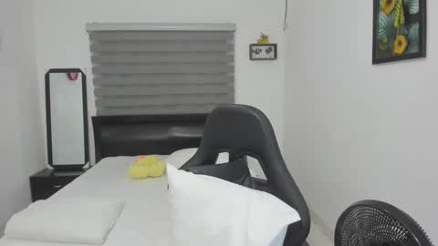 Ethan  online show from 6, 11, 2025