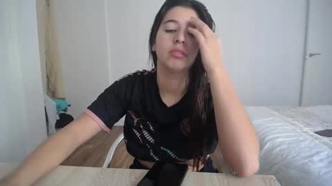 Snapshot of costantine_helena24 chatting on 16, 12, 2024 costantine helena24 online show from 16, 12, 2024