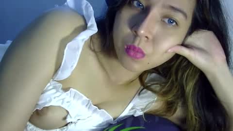 Liz Gwyneth Charlota online show from 22, 2, 2025