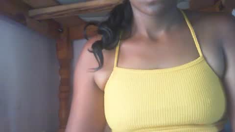 Snapshot of couleur_vanille chatting on 7, 1, 2025 couleur_vanille online show from 7, 1, 2025