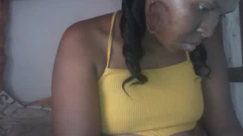 Snapshot of couleur_vanille chatting on 16, 1, 2025 couleur_vanille online show from 16, 1, 2025