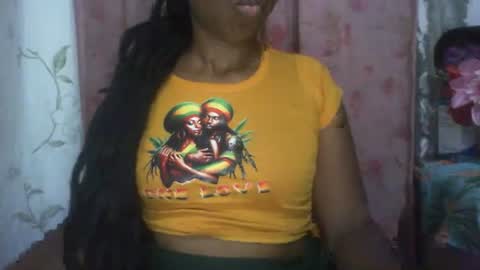 Snapshot of couleur_vanille chatting on 29, 9, 2025 couleur_vanille online show from 29, 9, 2025