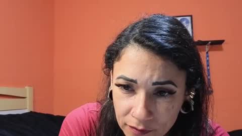 Snapshot of couple2021iam chatting on 20, 10, 2025 Alone online show from 20, 10, 2025