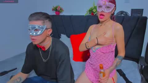 Snapshot of couple_2533 chatting on 5, 11, 2025 couple_2533 online show from 5, 11, 2025