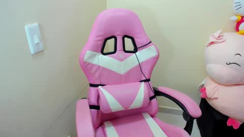 Snapshot of couple_megan_and_jhon2 chatting on 12, 9, 2025 couple_megan_and_jhon2 online show from 12, 9, 2025