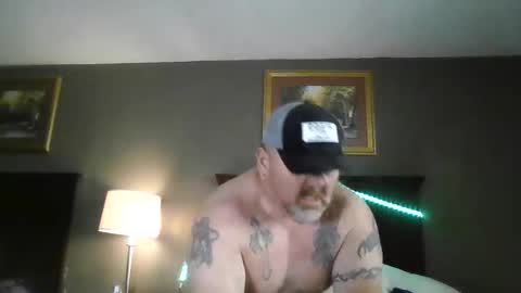 Snapshot of couple_pleaser1 chatting on 5, 10, 2025 Ieathairytacos online show from 5, 10, 2025