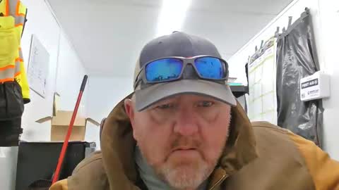 Snapshot of couple_pleaser1 chatting on 30, 11, 2025 Ieathairytacos online show from 30, 11, 2025