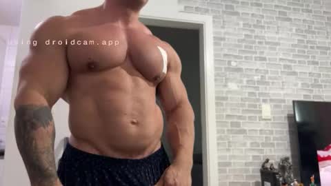 couplemuscle40 online show from 13, 3, 2026