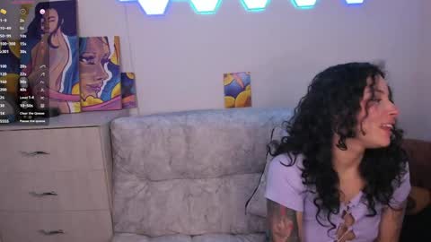 Snapshot of couplevibes_ chatting on 3, 6, 2026 Emily Andy online show from 3, 6, 2026