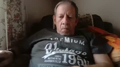 courieral1 online show from 12, 9, 2025