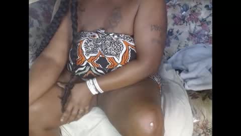 Snapshot of coykinks chatting on 16, 12, 2025 Ebony Euphoria online show from 16, 12, 2025