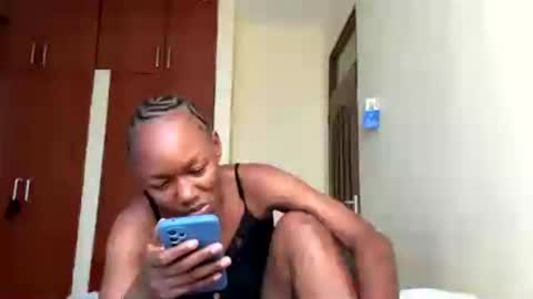 Snapshot of crave_meslowly chatting on 25, 6, 2026 Taliee online show from 25, 6, 2026