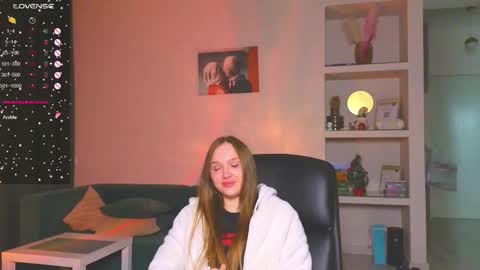 Snapshot of cravelucy chatting on 14, 1, 2026 lucy online show from 14, 1, 2026