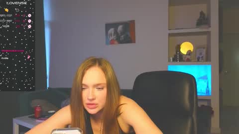 Snapshot of cravelucy chatting on 18, 2, 2026 lucy online show from 18, 2, 2026