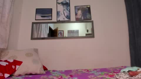 Snapshot of crazy_addixtion chatting on 12, 1, 2025 SOFIA . I dont have any social networks except INSTAGRAM SNAPCHAT and ONLYFANS Everything else is fake dont believe it online show from 12, 1, 2025