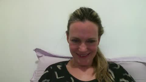 Anny online show from 18, 2, 2025