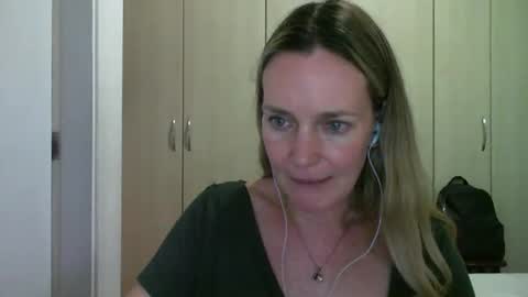 Anny online show from 18, 2, 2025