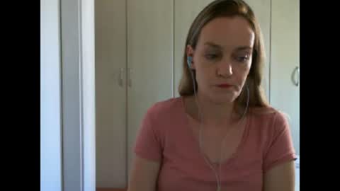 Anny online show from 4, 3, 2025