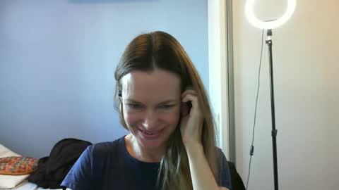 Anny online show from 5, 11, 2025