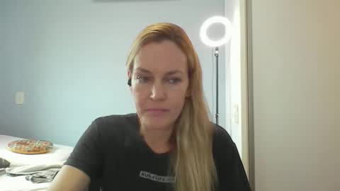 Anny online show from 10, 4, 2026