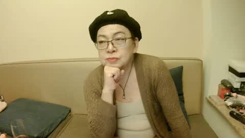 Snapshot of crazychika chatting on 3, 3, 2025 Kelly   online show from 3, 3, 2025