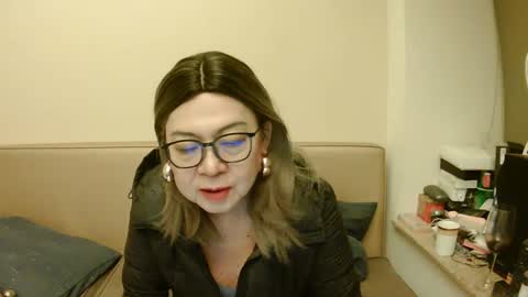 Snapshot of crazychika chatting on 5, 3, 2025 Kelly   online show from 5, 3, 2025