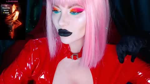 Snapshot of crazypinkyball chatting on 7, 12, 2024 Roxy online show from 7, 12, 2024