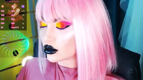 Snapshot of crazypinkyball chatting on 18, 9, 2025 Roxy online show from 18, 9, 2025