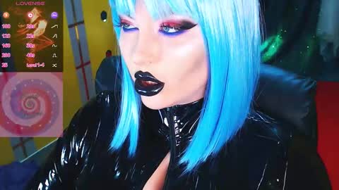 Snapshot of crazypinkyball chatting on 2, 11, 2025 Roxy online show from 2, 11, 2025